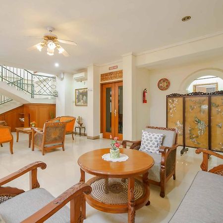 Reddoorz Plus Near Kemang Raya Jakarta Exteriör bild