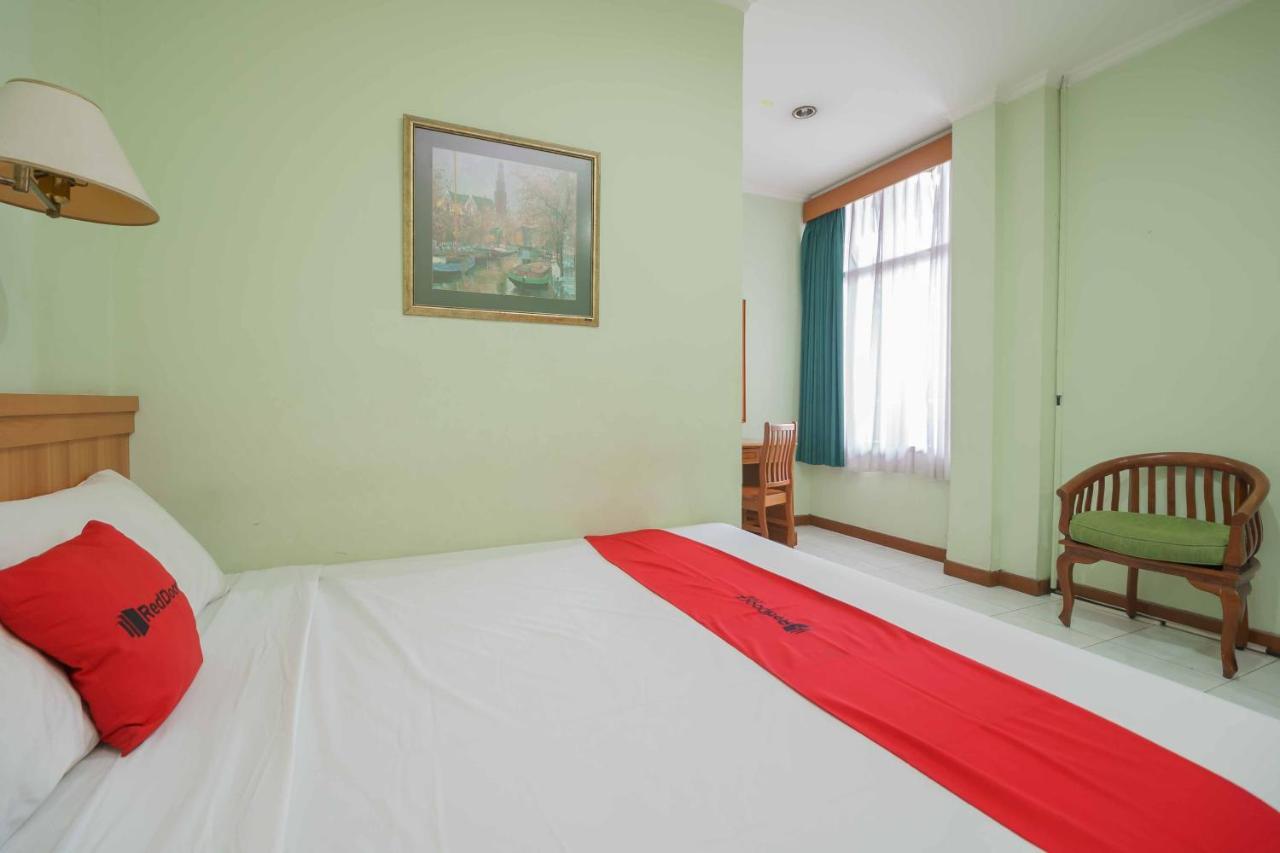 Reddoorz Plus Near Kemang Raya Jakarta Exteriör bild
