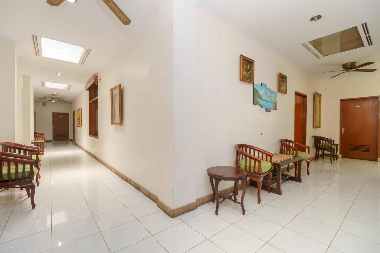Reddoorz Plus Near Kemang Raya Jakarta Exteriör bild