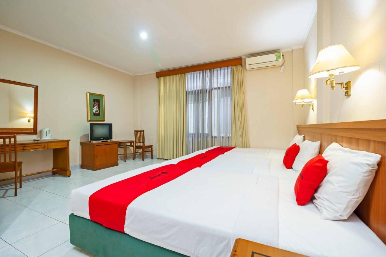 Reddoorz Plus Near Kemang Raya Jakarta Exteriör bild