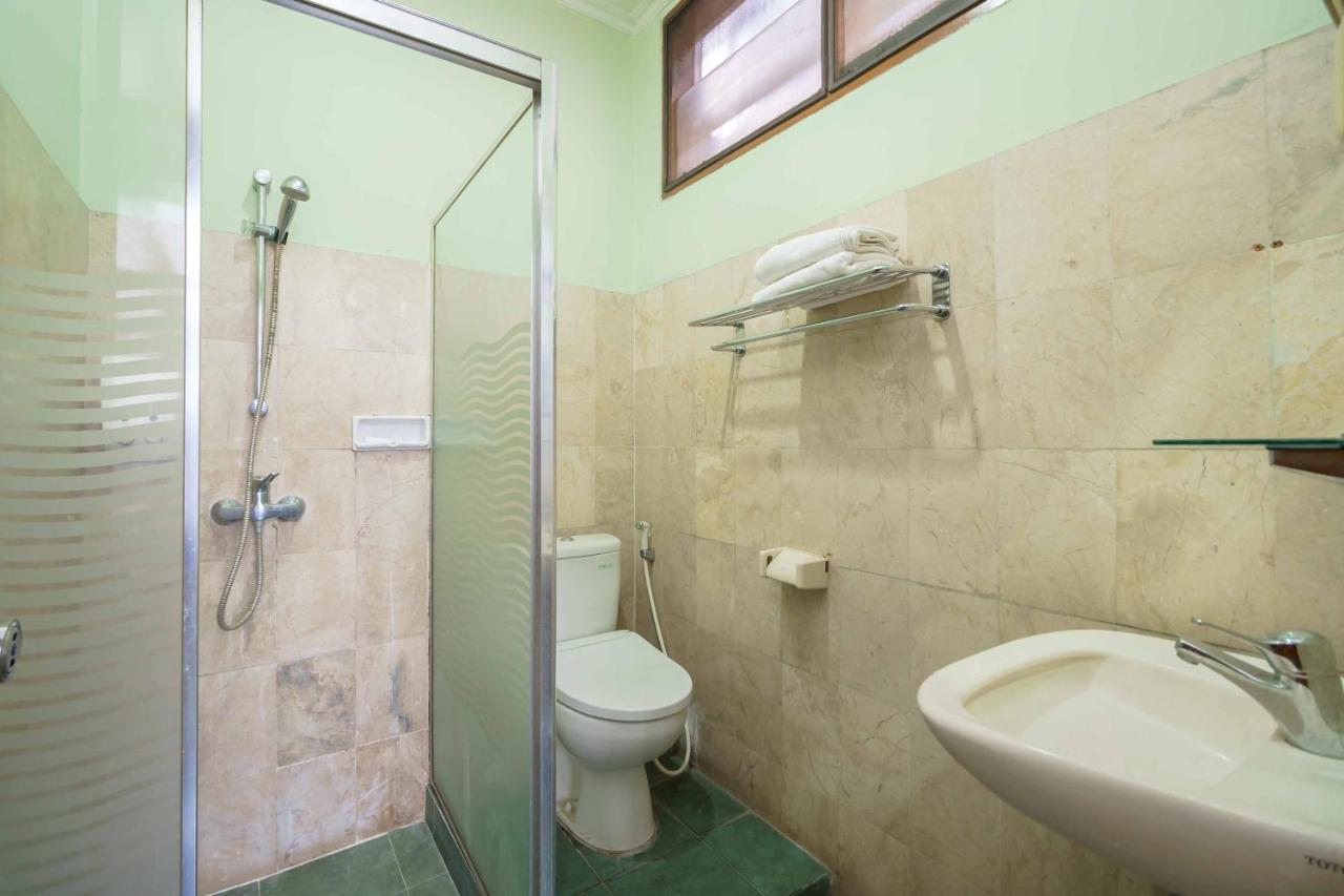 Reddoorz Plus Near Kemang Raya Jakarta Exteriör bild