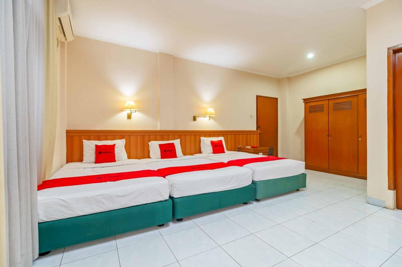 Reddoorz Plus Near Kemang Raya Jakarta Exteriör bild