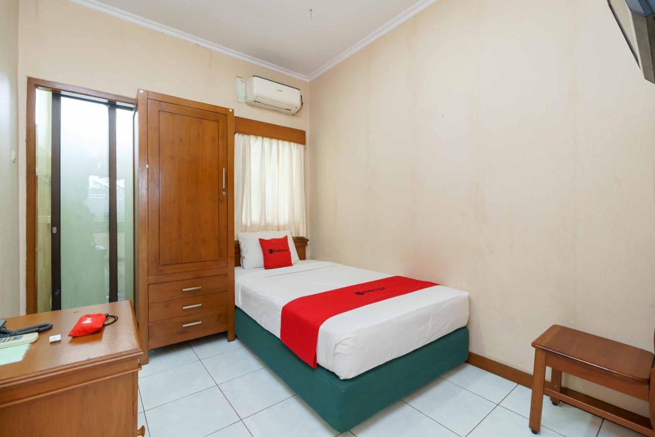 Reddoorz Plus Near Kemang Raya Jakarta Exteriör bild